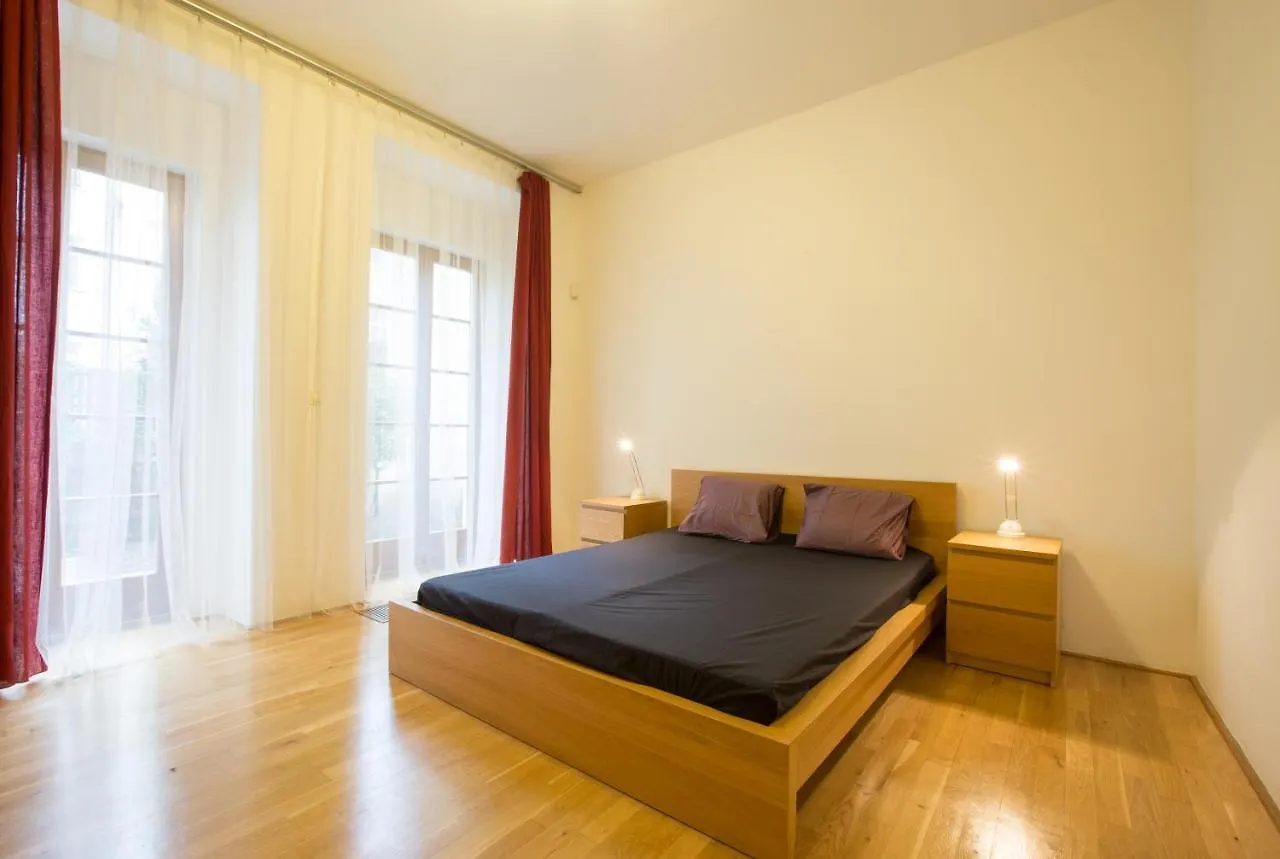 Elegant Apartment With Free Garage In The Center Of Prague contacts